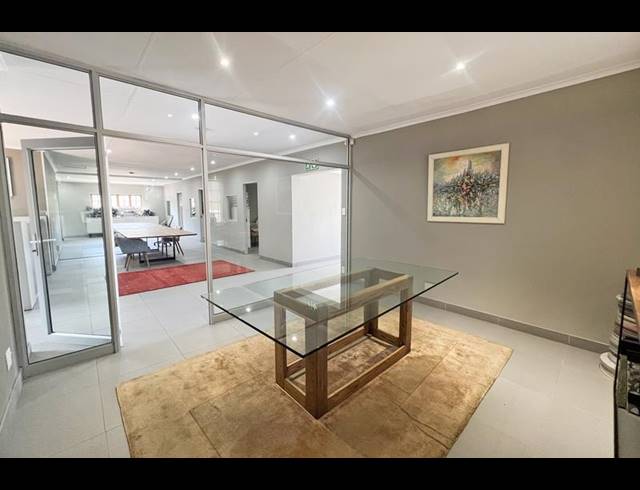 BUSINESS PROPERTY TO RENT IN SANDOWN